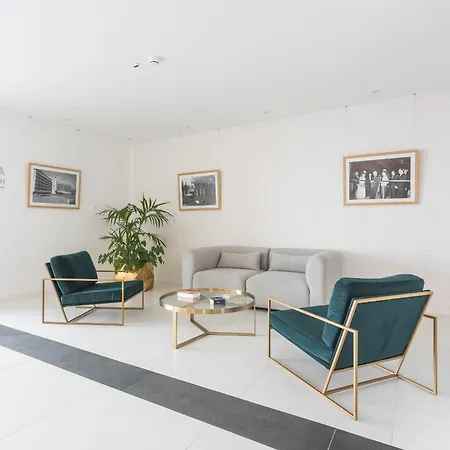 Babi By The Sea By Atlantic * Funchal (Madeira)